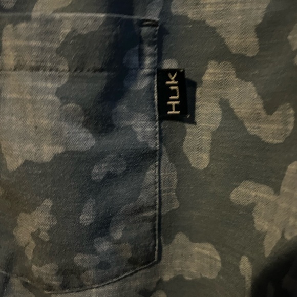 Huk Kona Button-Down Shirt - Men’s Medium - Vintage - Picture 3 of 7